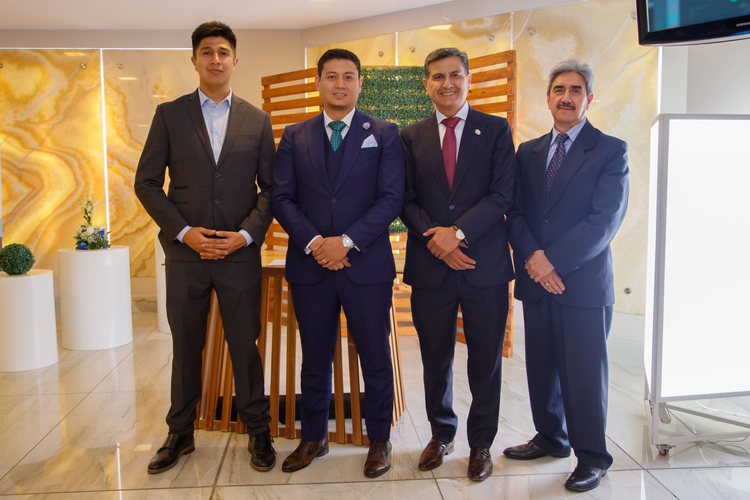 DESDE LA RAIZ_KRONOS by bismark -20-min