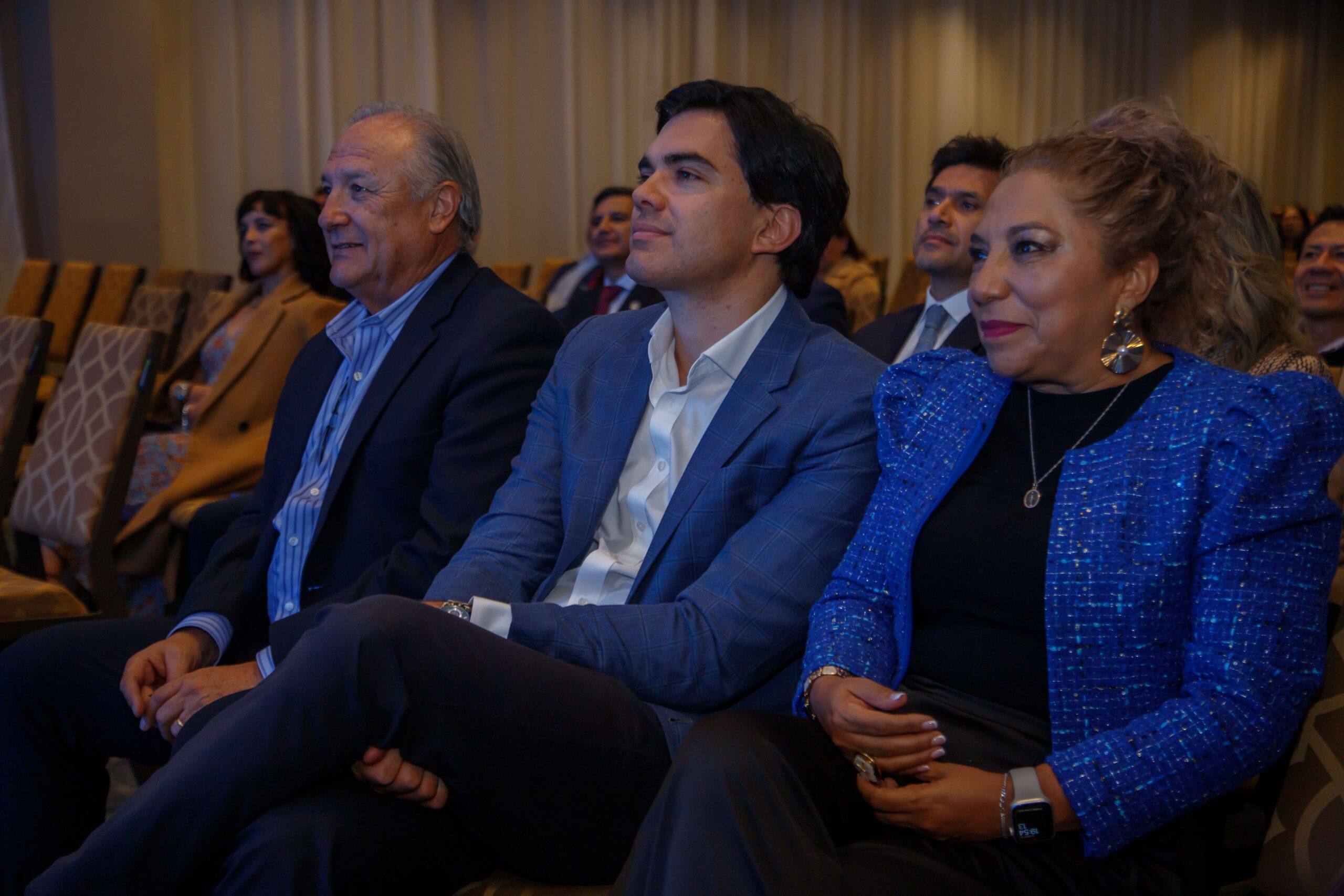 DESDE LA RAIZ_KRONOS by bismark -35-min