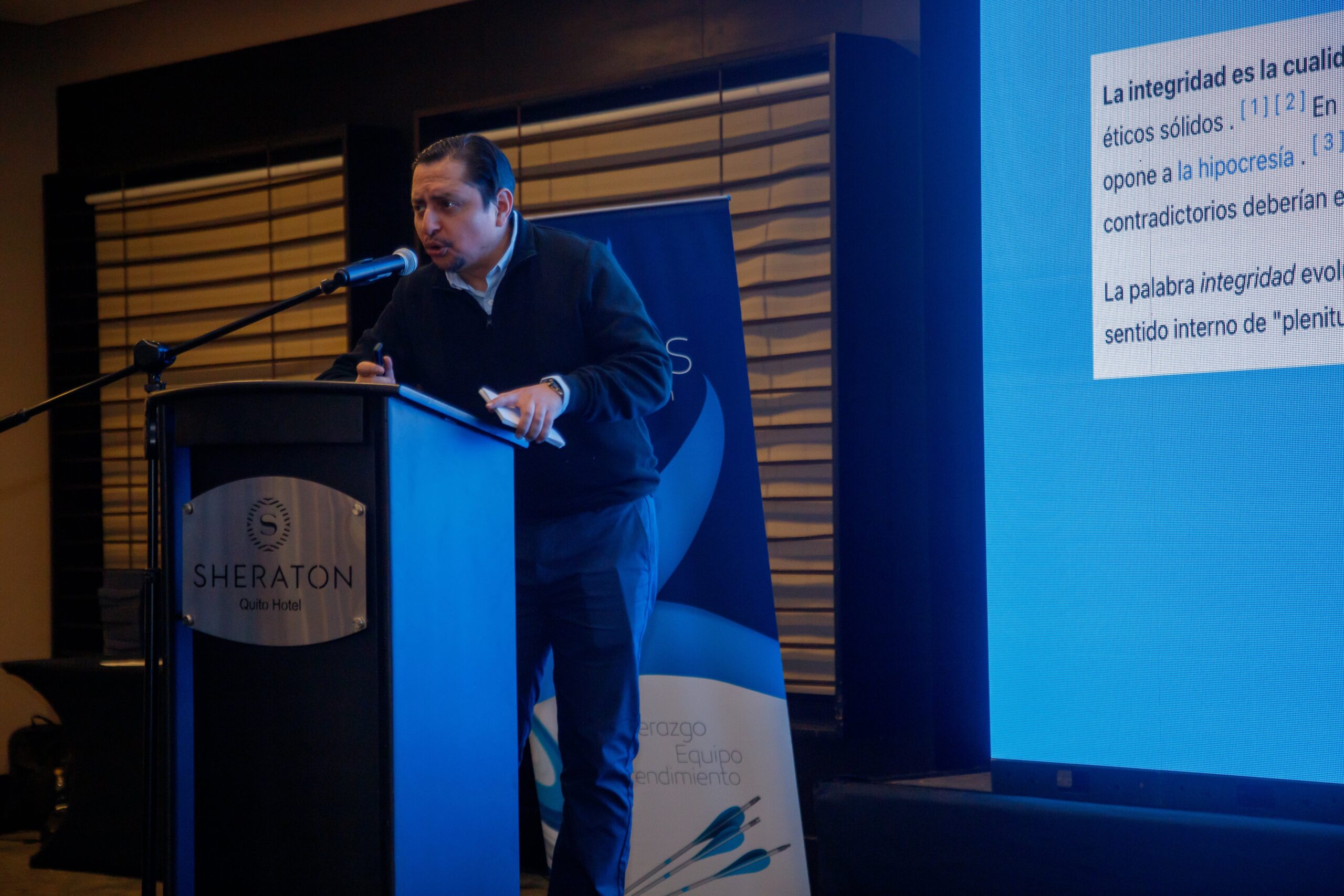 DESDE LA RAIZ_KRONOS by bismark -37-min